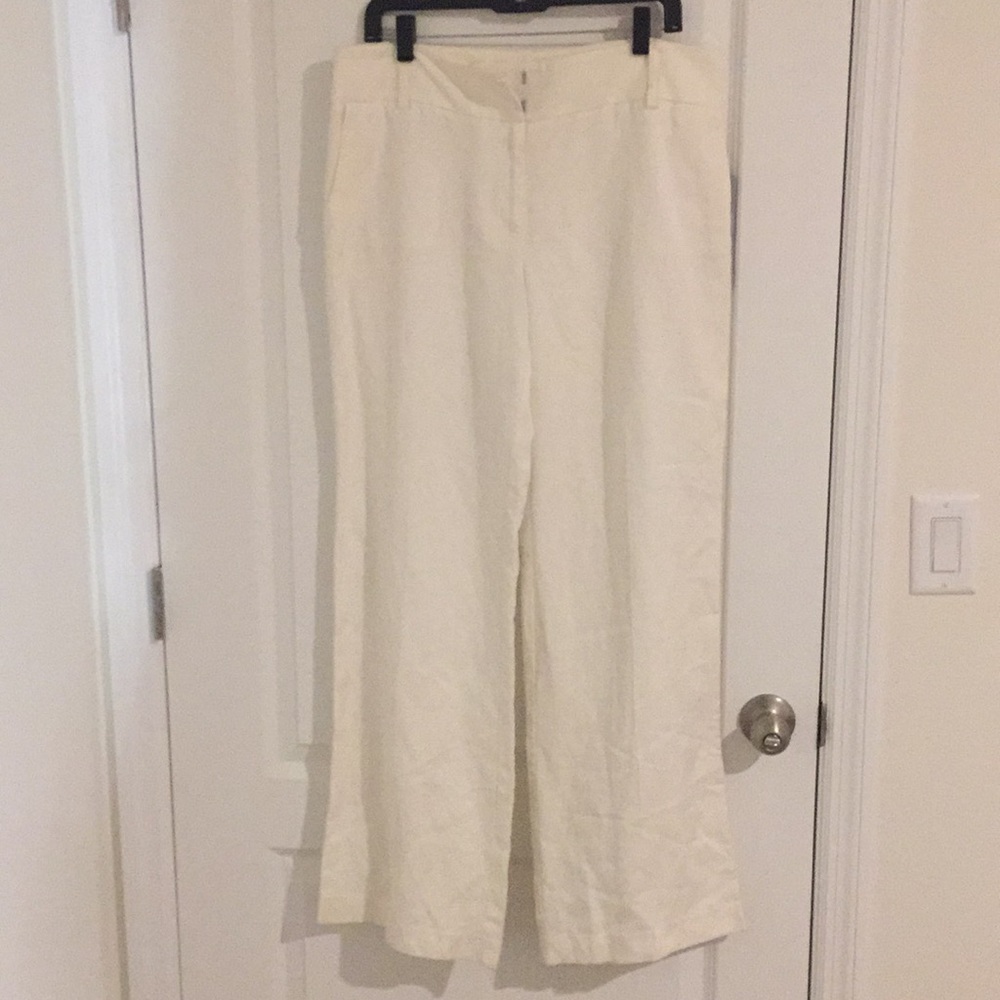 Woman’s Alfani Wide Leg Pants. NWT